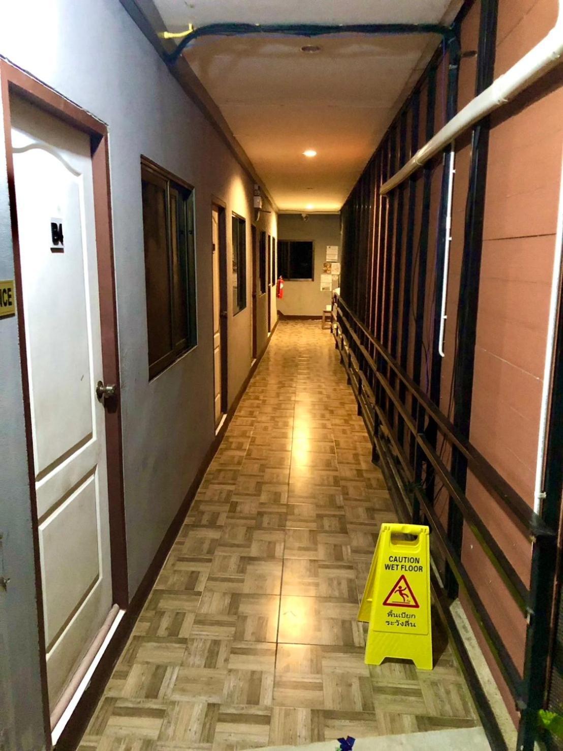 โรงแรมแสนดีเพลส เมาเท่นวิว 2* צ'ום טונג