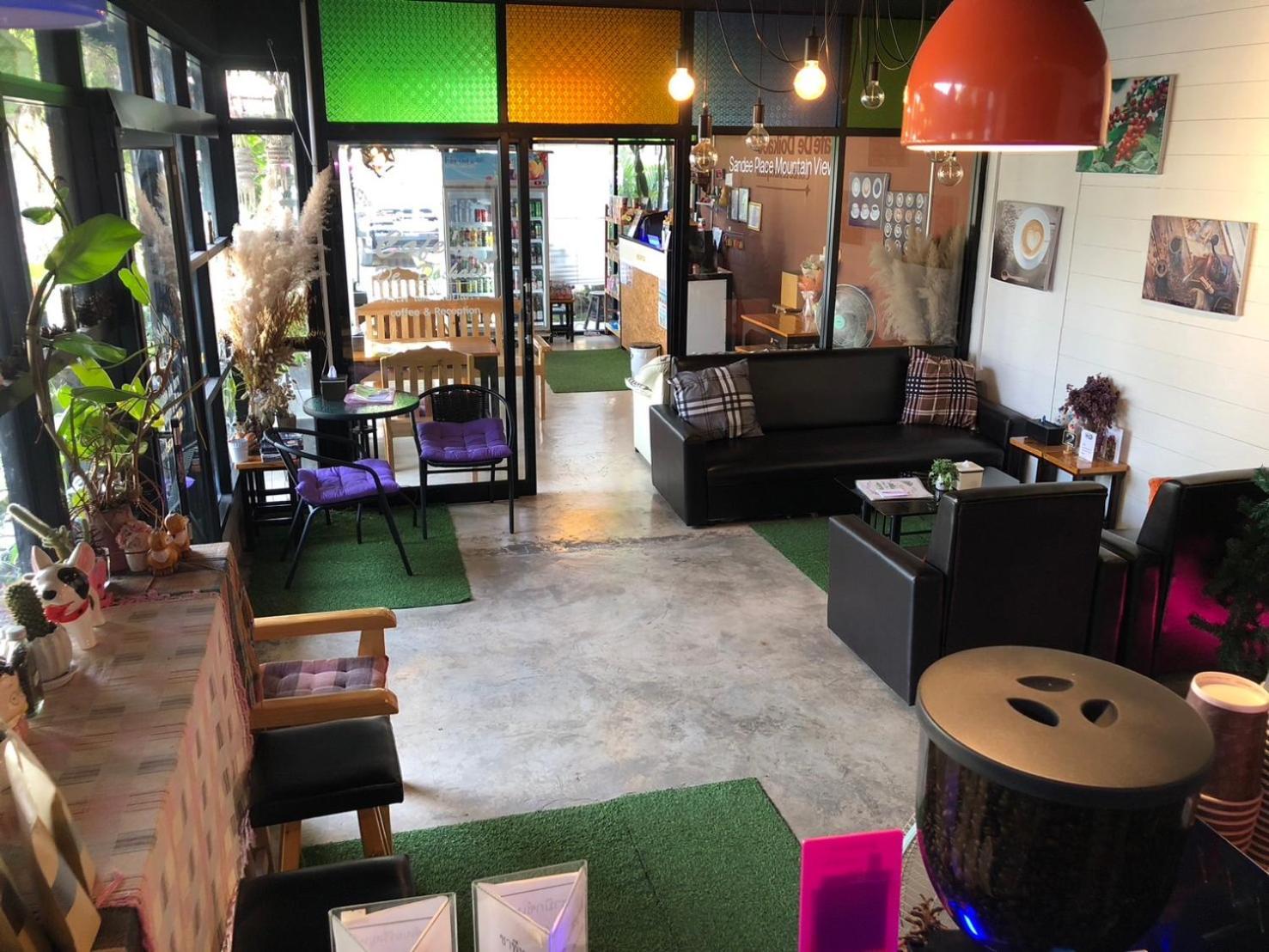 โรงแรมแสนดีเพลส เมาเท่นวิว 2* צ'ום טונג